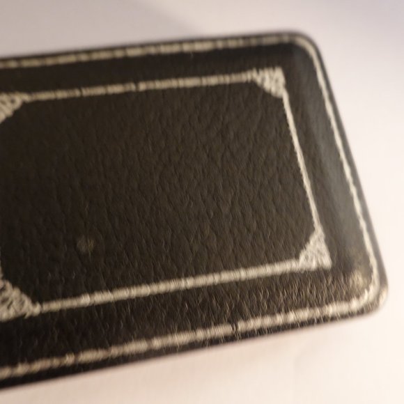 Art Deco Tuxedo Cufflinks and Studs in Original Box - Picture 3 of 3